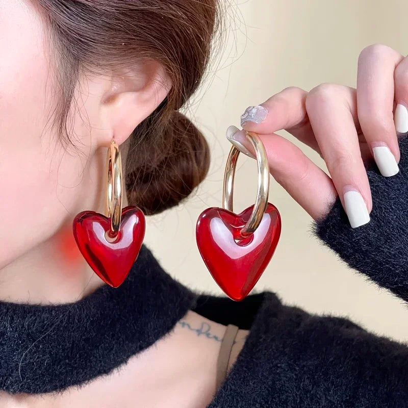 2024 new Vintage Hyperbole Red Heart-shaped Drop Earrings For Women Personality Golden Hoop Earrings Jewelry Accessories