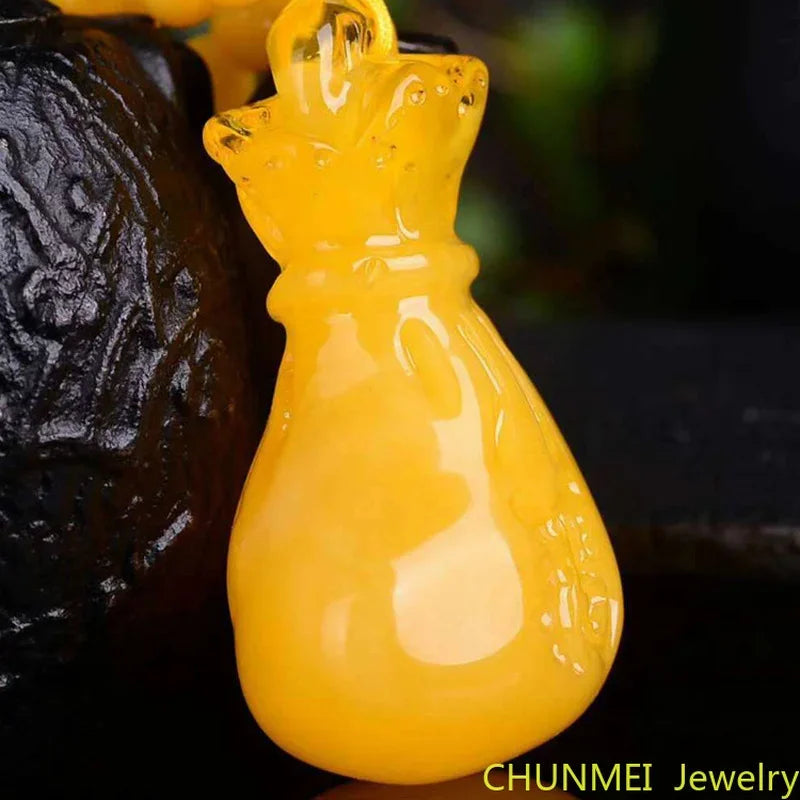 Honey Wax Money Bag Retro Style Pendant Men's and Women's Chicken Oil Yellow Beeswax Amber Carved Blessing Bag Necklace Pendant