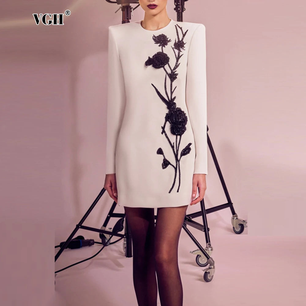 VGH Spliced Appliques Slimming Dresses For Women Round Neck Long Sleeve High Waist Temperament Mini Dress Female Fashion Style