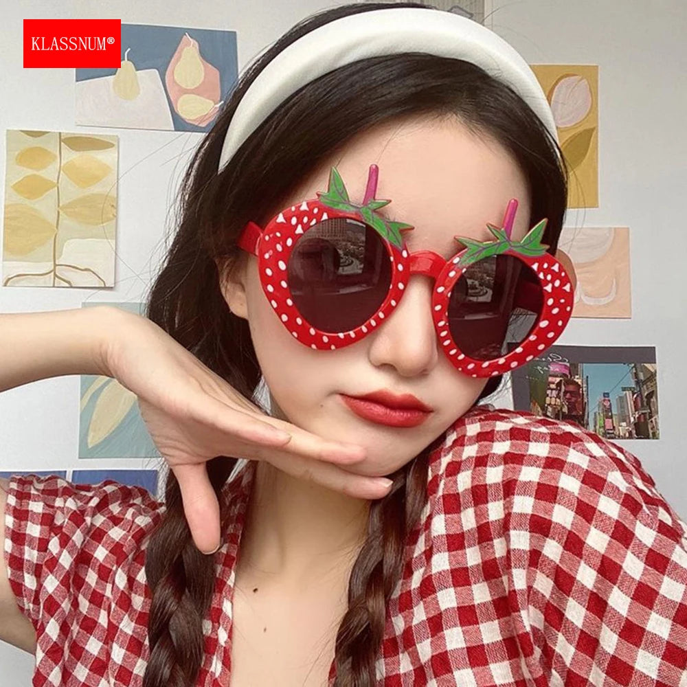 KLASSNUM Women Strawberry Funny Glasses Party Photo Decorations  Birthday Wedding Supplies Adult Kids Party Dress Up Toys 2023