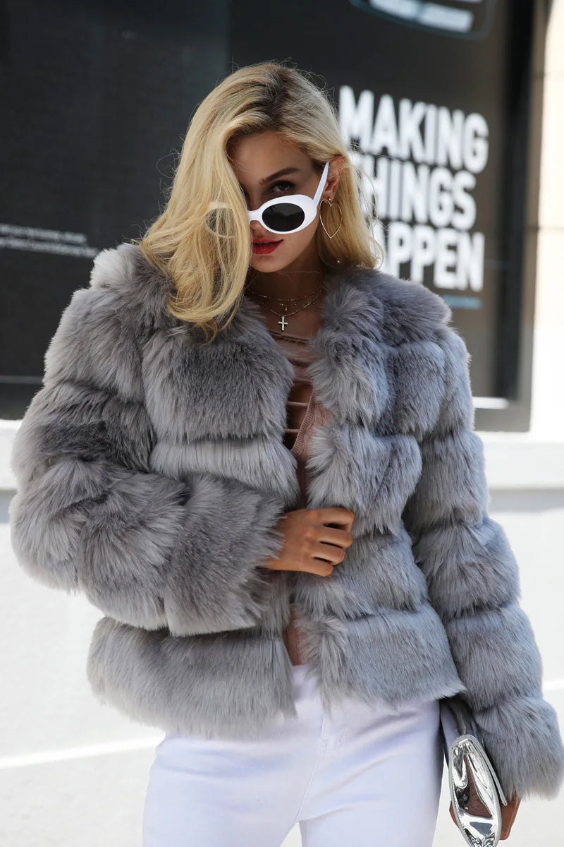 Fashion Short Women Fur Jacket Thickened Warm Slim Faux Fur Coat Elegant Quilted Fox Fur Coats Winter Y2K Vintage Padded Jacket