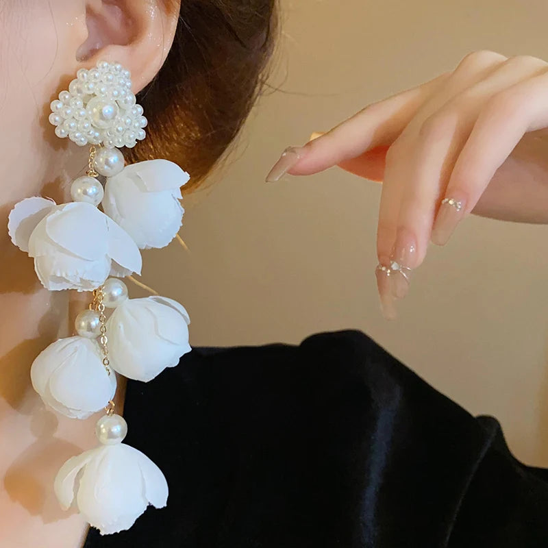 White Flower Long Fringe Earrings Imitation Pearl Crystal Dangle Earrings For Women Girls Fashion Delicate Party Wedding Jewelry