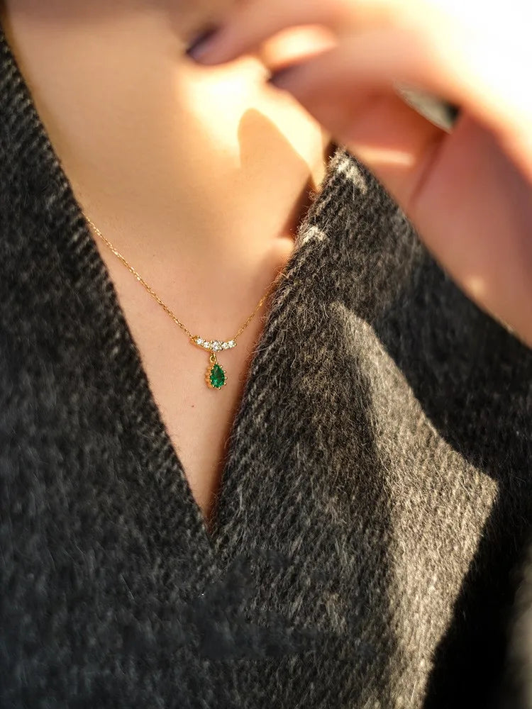 CCFJOYAS 925 Sterling Silver Emerald Water Drop shaped Pendant Necklace for Women Retro Light Luxury Clavicle Chain Best Gift