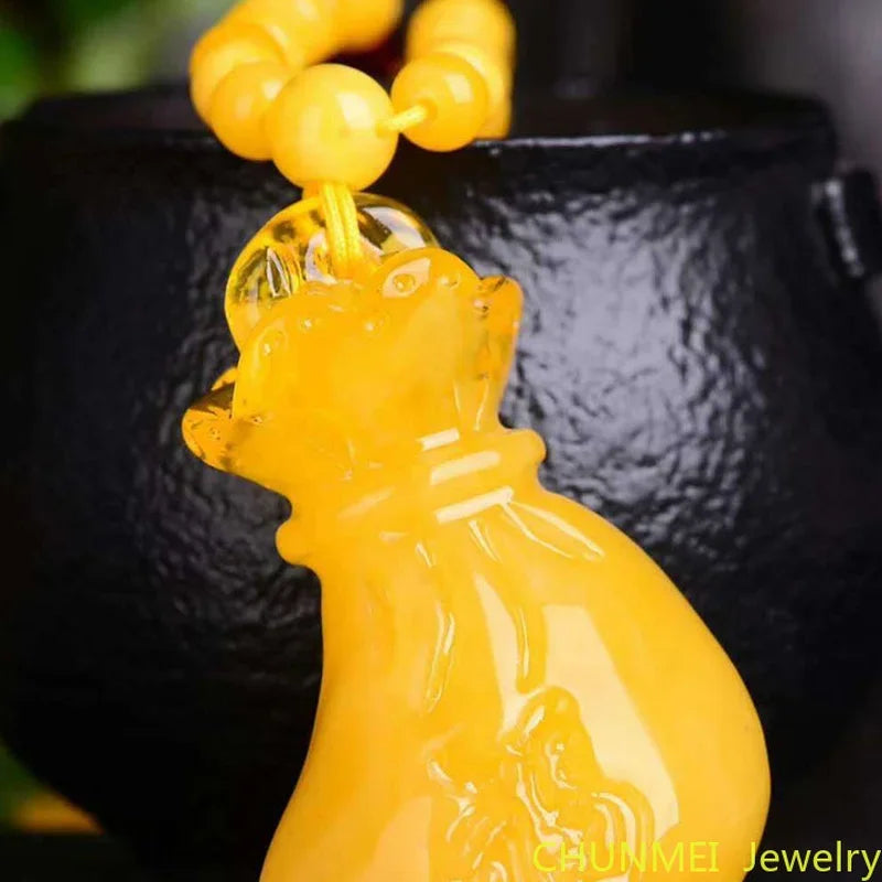 Honey Wax Money Bag Retro Style Pendant Men's and Women's Chicken Oil Yellow Beeswax Amber Carved Blessing Bag Necklace Pendant