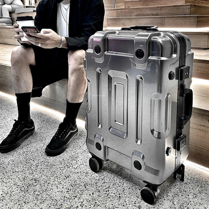 Personalized luggage for boys Strong ruggedness 28 "silent shock-proof trolley suitcase box travel 20/24" carry on boarding case