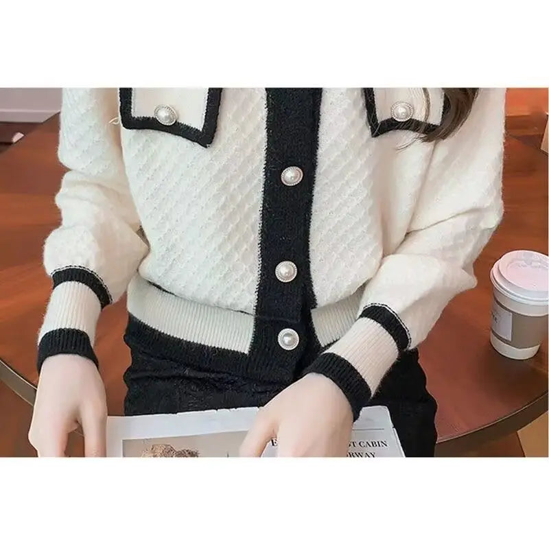 Cardigan Sweater Women's 2024 Spring and Autumn New Style Small Fragrant V-neck Coat Short Western-style Bottom Shirt Top