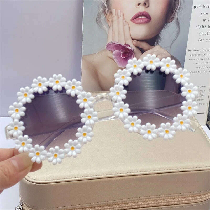 KIMLUD, Adult Women Daisy Sunglasses Fashion Ladies Cute Sun Glasses White Round Flowers Bride Gift Bridesmaid Bachelorette Party Favors, WHITE / as picture, KIMLUD APPAREL - Womens Clothes