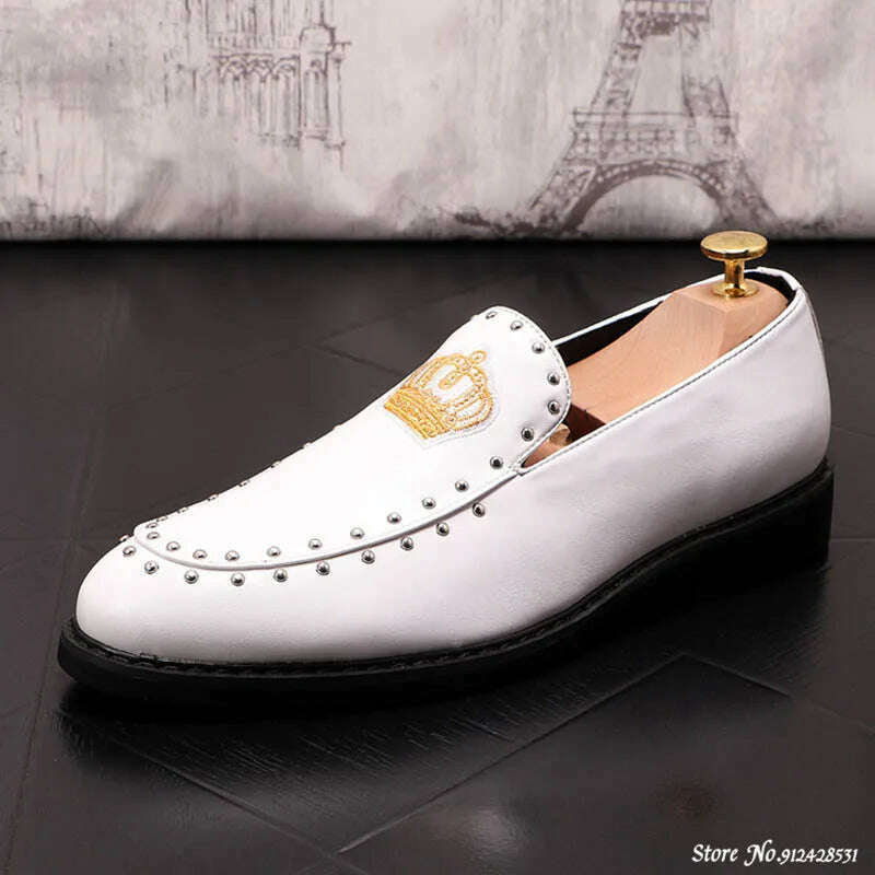 Designer Brand Casual Shoes Men Britain Crown Embroidery Rivet Oxford Homecoming Dress Wedding Prom Loafer Sapato Social Zapatos - KIMLUD