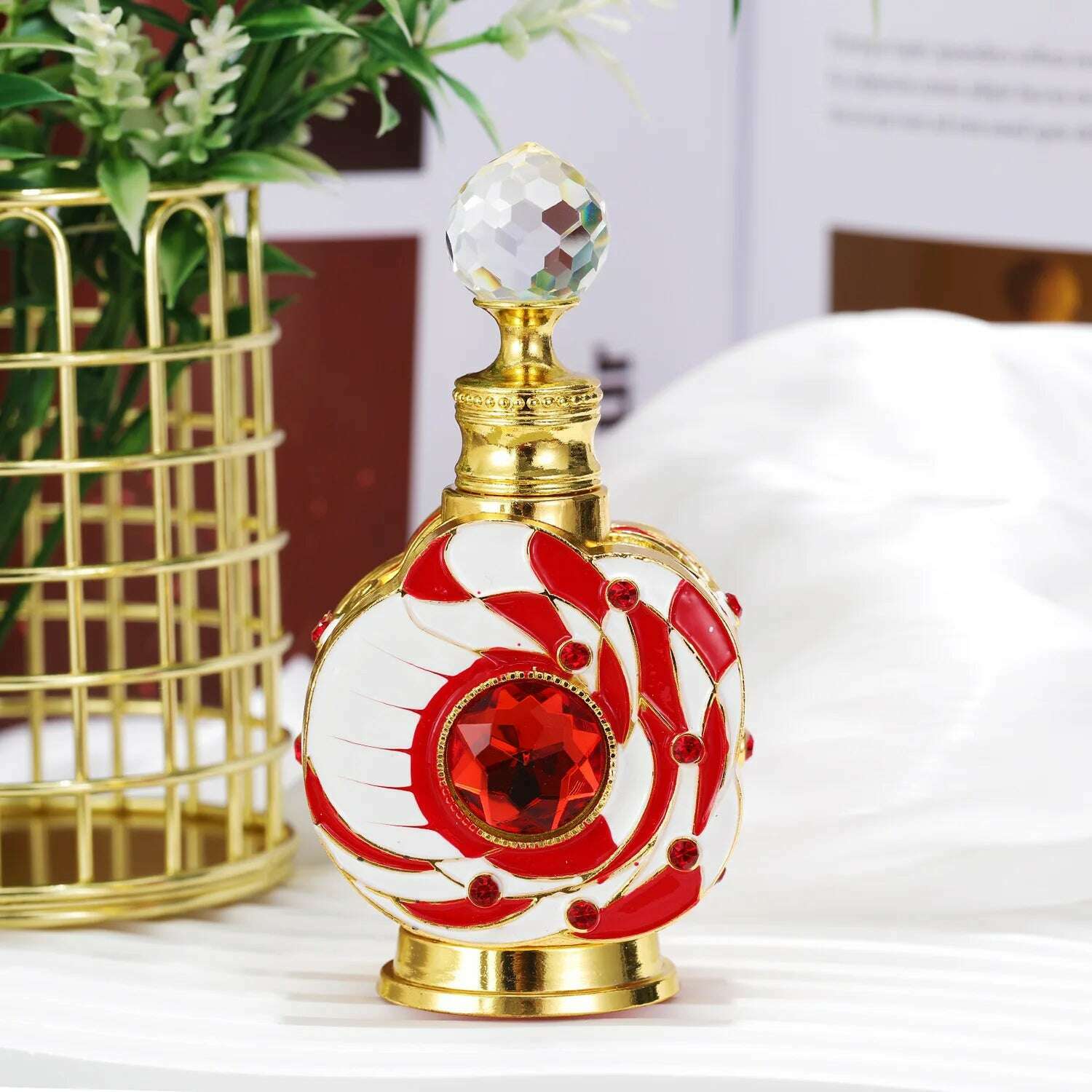 Diamond-encrusting exquisite 12ml Arab Dubai network red high-end perfume bottle dispenser bottle refined oil bottle empty bottl - KIMLUD