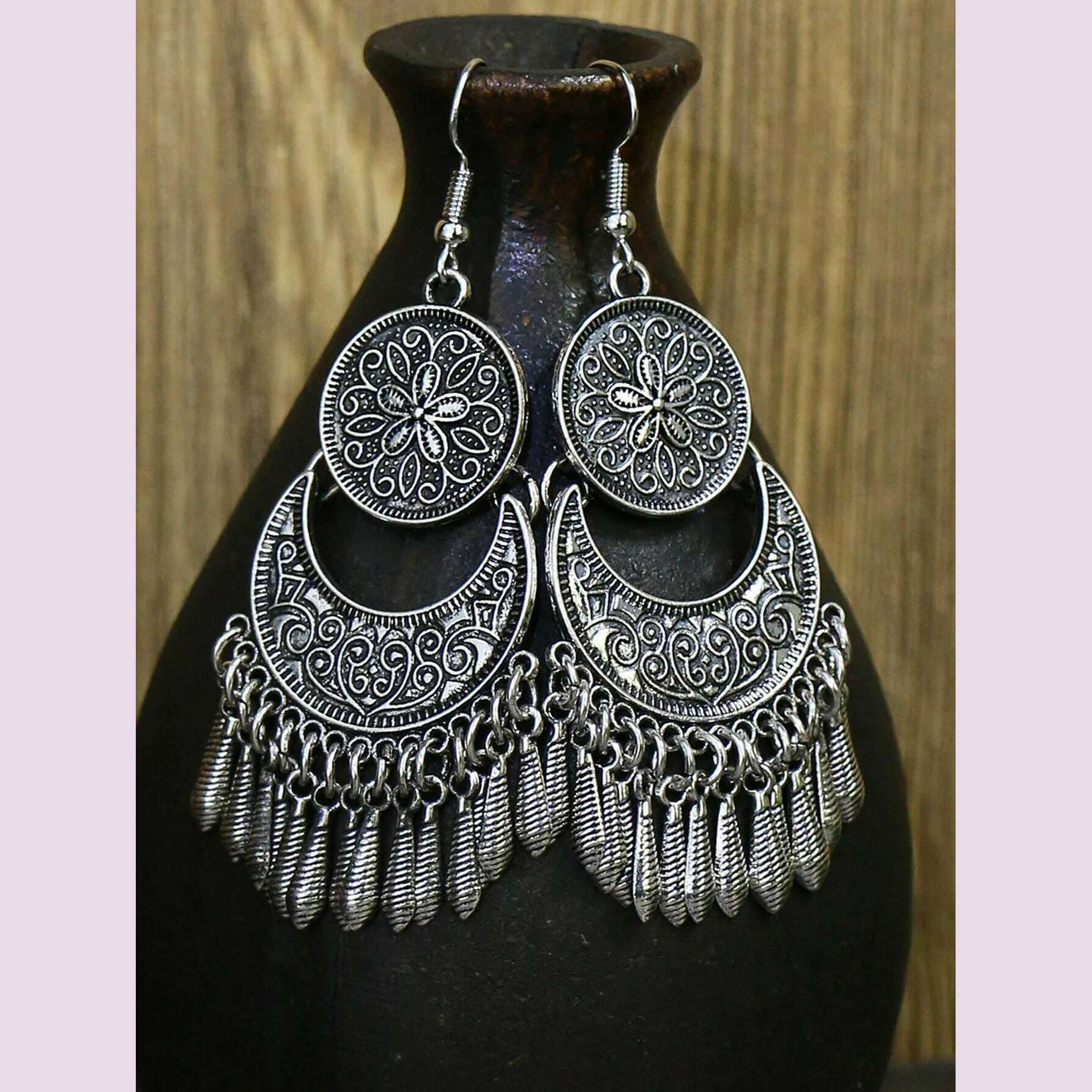 Ethnic Style Metal Long Style Tassel Earrings Retro Premium Earrings Jewelry Ladies Gift - KIMLUD